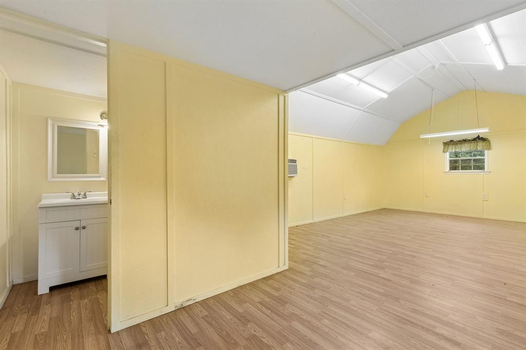 671 VZ County Road Canton, TX 75103 - Photo 15 of 33 Quilt House with half bath