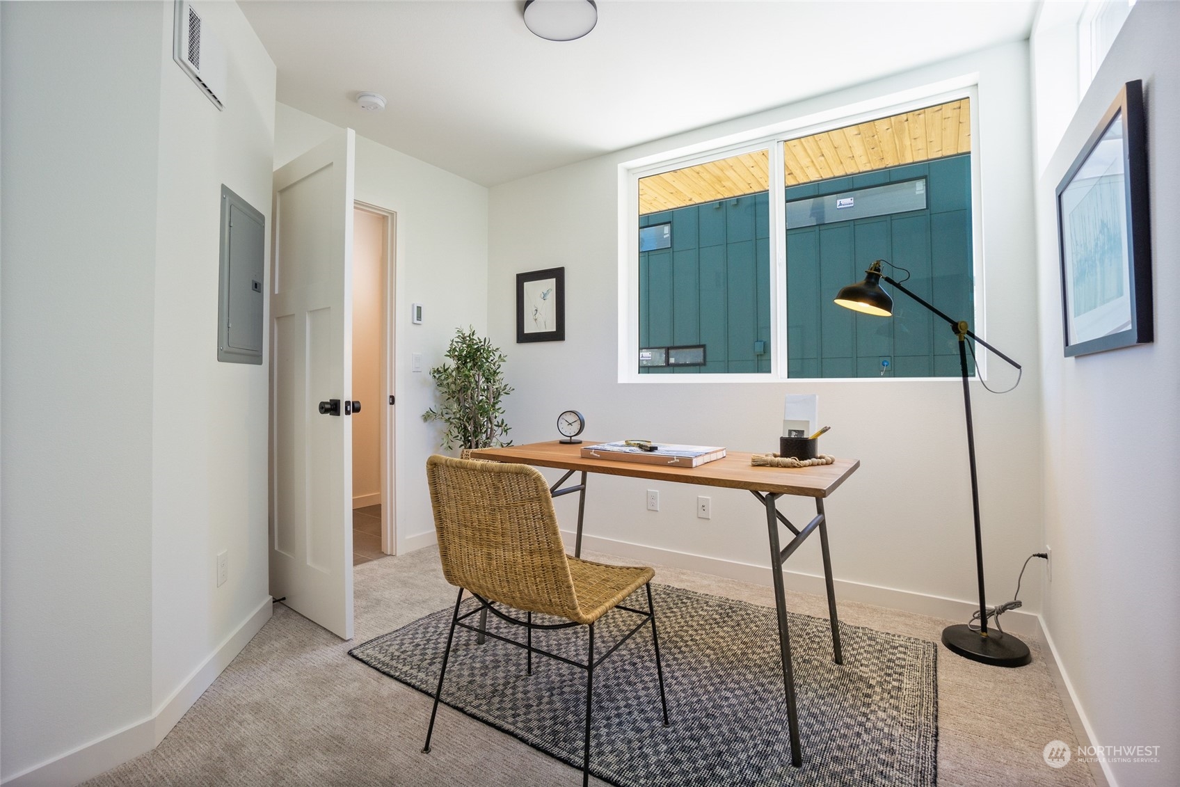 2620 Northwest 62nd Street, Unit B Seattle, WA 98107 - Photo 3 of 34 a living room with furniture