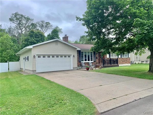 $294,500 | 706 Mapledale Avenue, Utica, NY 13502