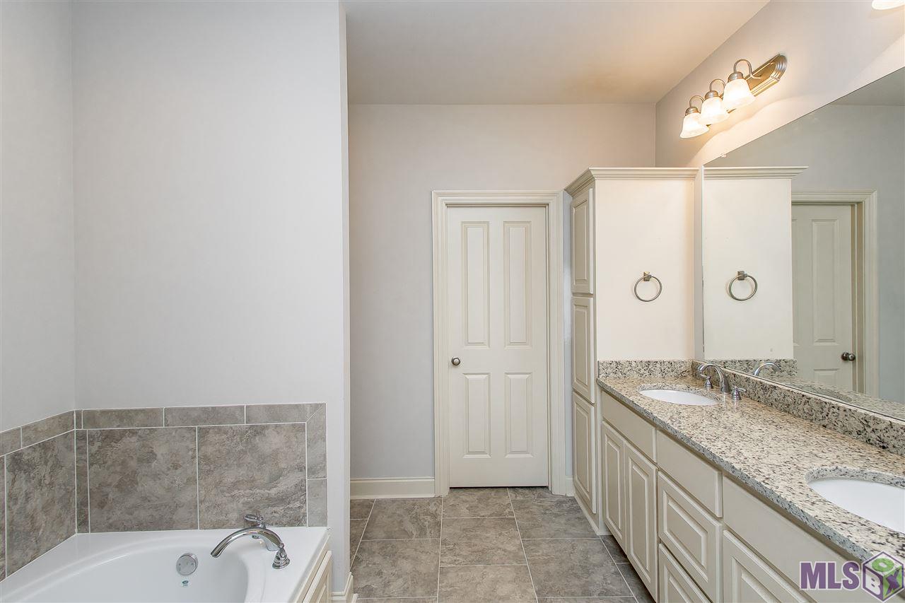 11533 Cottageview Lane, Unit 11B Baton Rouge, LA 70816 - Photo 17 of 38 Gallery Image 17