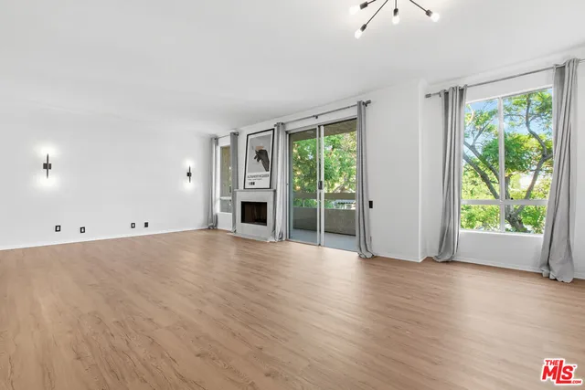 $959,000 | 8960 Cynthia Street, Unit 109, West Hollywood, CA 90069