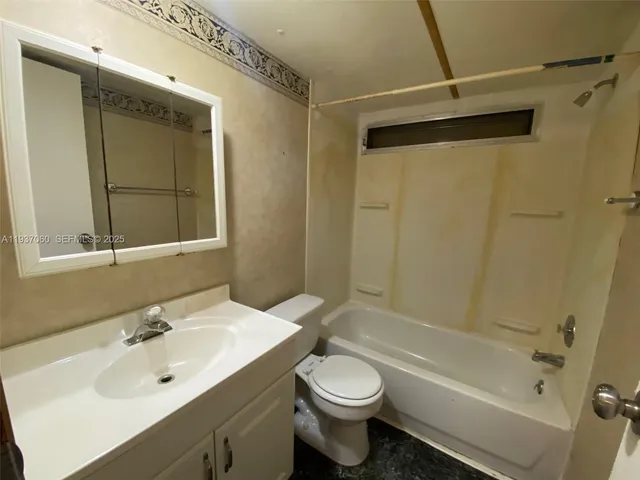 $1,900 | 10457 South 228th Lane, Unit A, Boca Raton, FL 33428