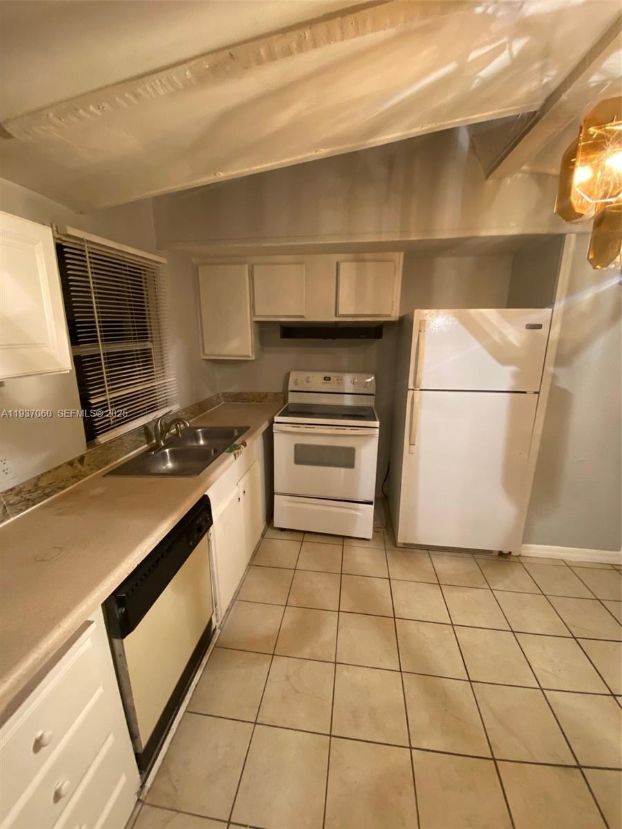 10457 South 228th Lane, Unit A Boca Raton, FL 33428 - Photo 8 of 36