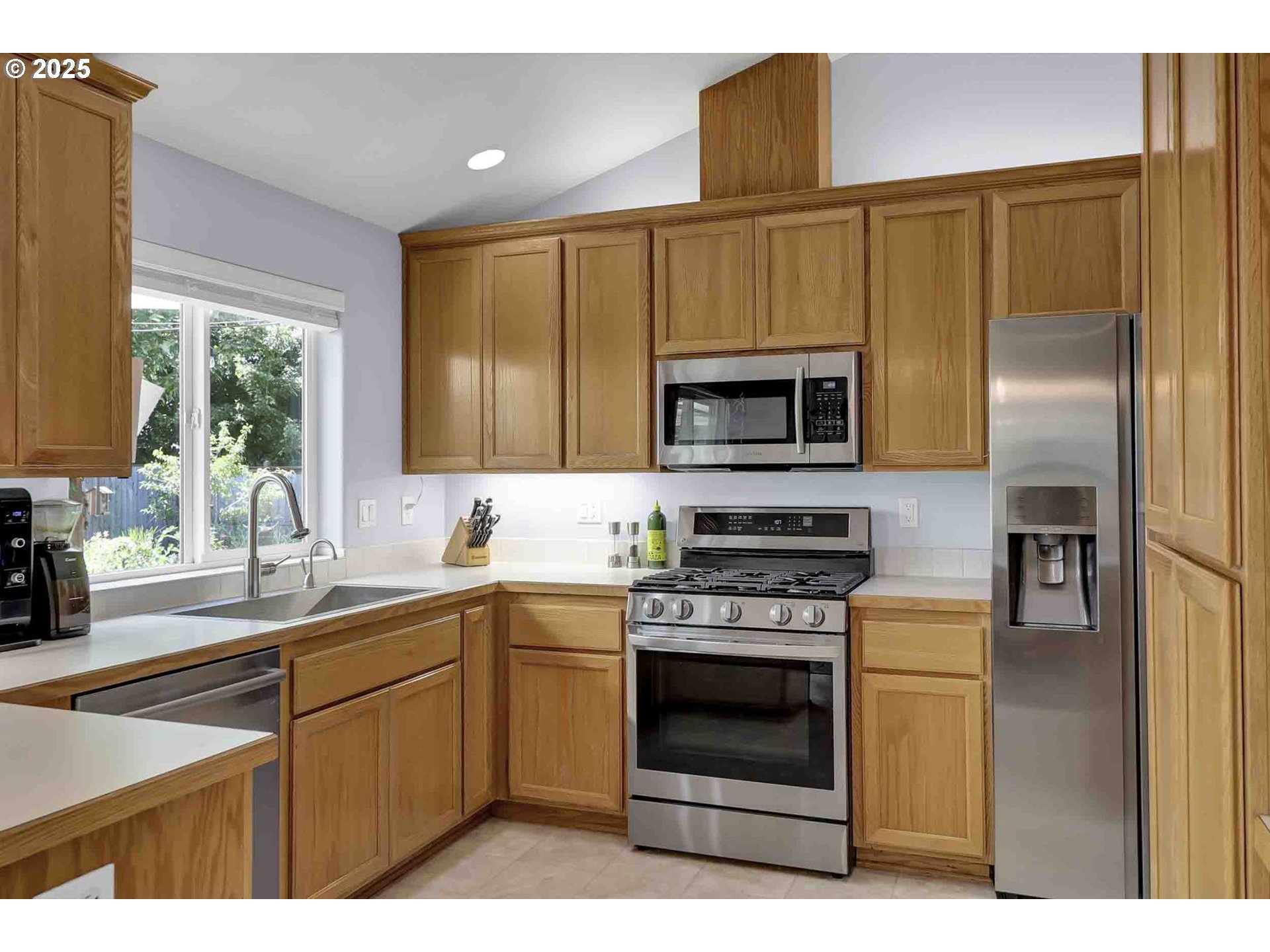 5986 Rombauer Road Eugene, OR 97402 - Photo 15 of 48 Gallery Image 15