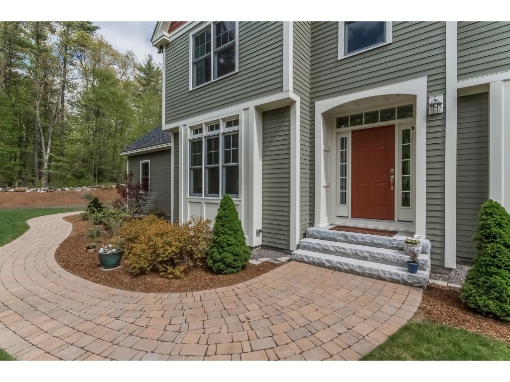 35 Greenleaf Street Merrimack, NH 03054 - Photo 30 of 36