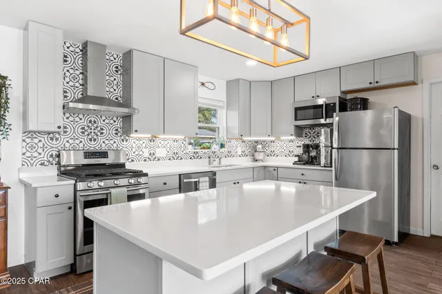 $300,000 | 212 South Kimbrel Avenue, Panama City, FL 32404