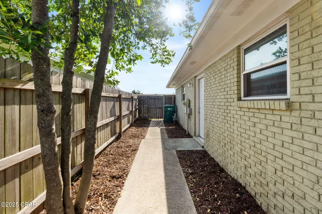 $300,000 | 212 South Kimbrel Avenue, Panama City, FL 32404