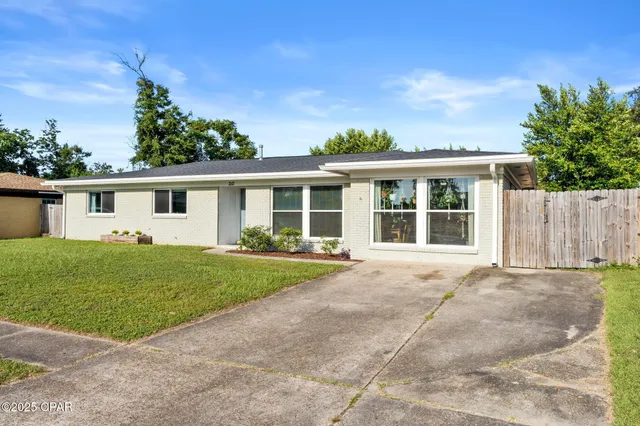 $300,000 | 212 South Kimbrel Avenue, Panama City, FL 32404