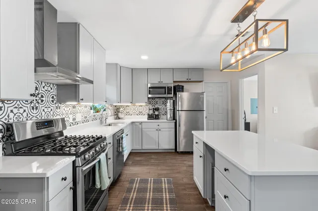 $300,000 | 212 South Kimbrel Avenue, Panama City, FL 32404