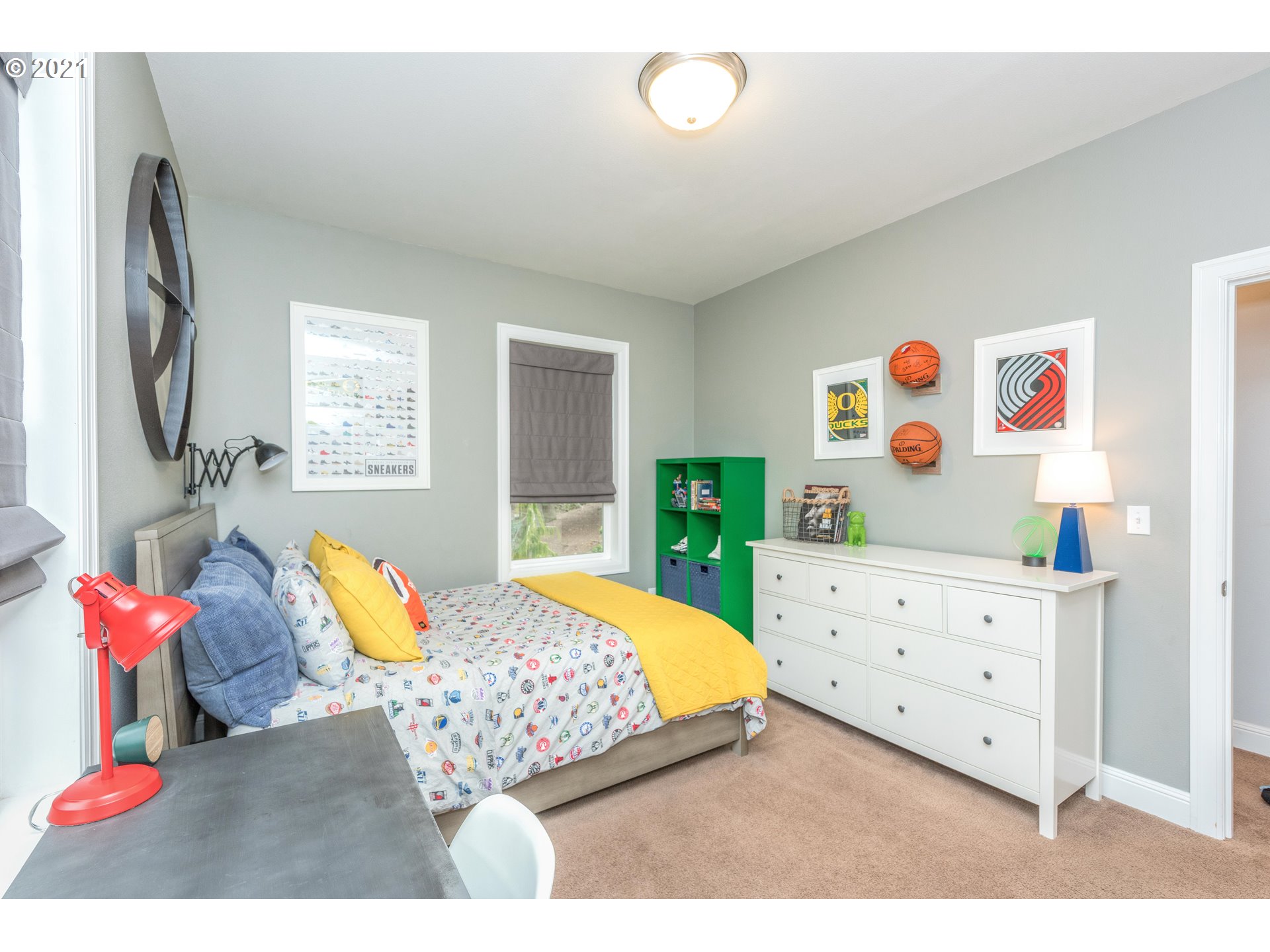 2925 Southwest Ridgewood Avenue Portland, OR 97225 - Photo 14 of 30 Gallery Image 14