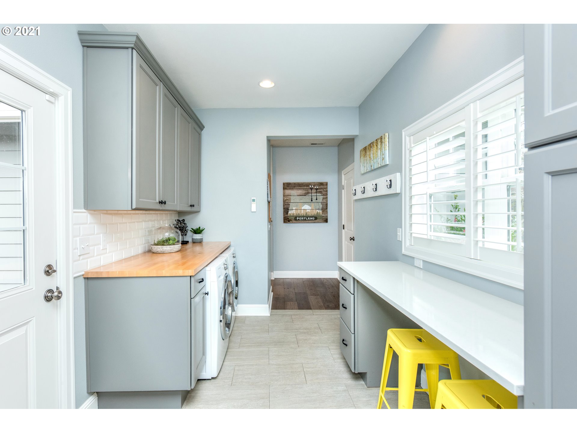 2925 Southwest Ridgewood Avenue Portland, OR 97225 - Photo 18 of 30 Gallery Image 18