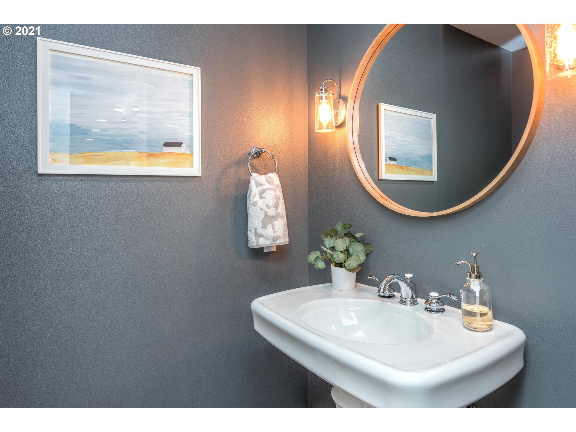 2925 Southwest Ridgewood Avenue Portland, OR 97225 - Photo 21 of 30 Gallery Image 21