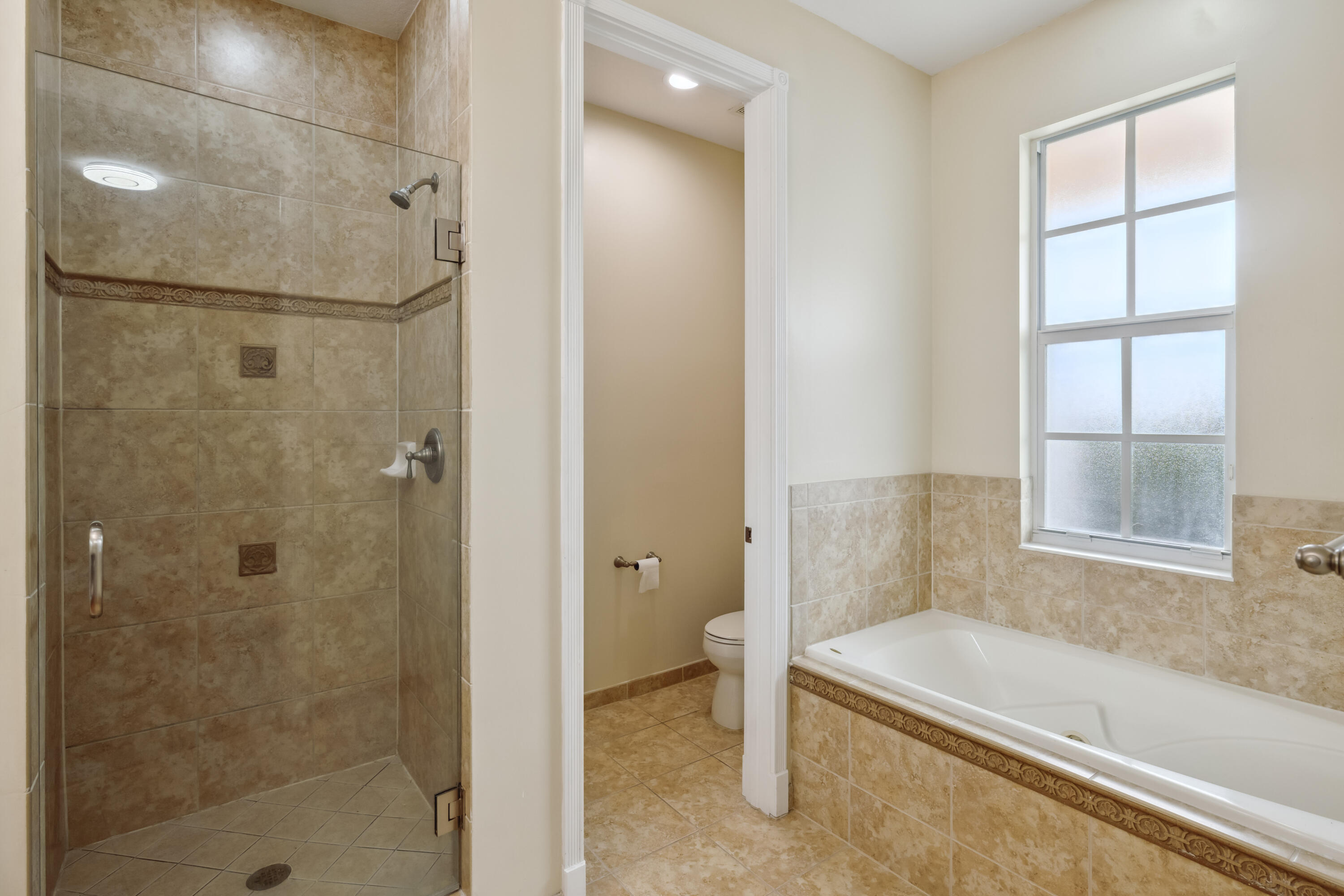 810 Northwest 83rd Lane Boca Raton, FL 33487 - Photo 14 of 32 Primary Bathroom 1