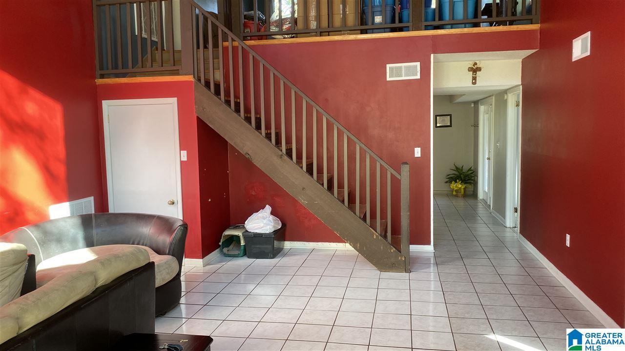 136 Port S Lane Alabaster, AL 35007 - Photo 2 of 5