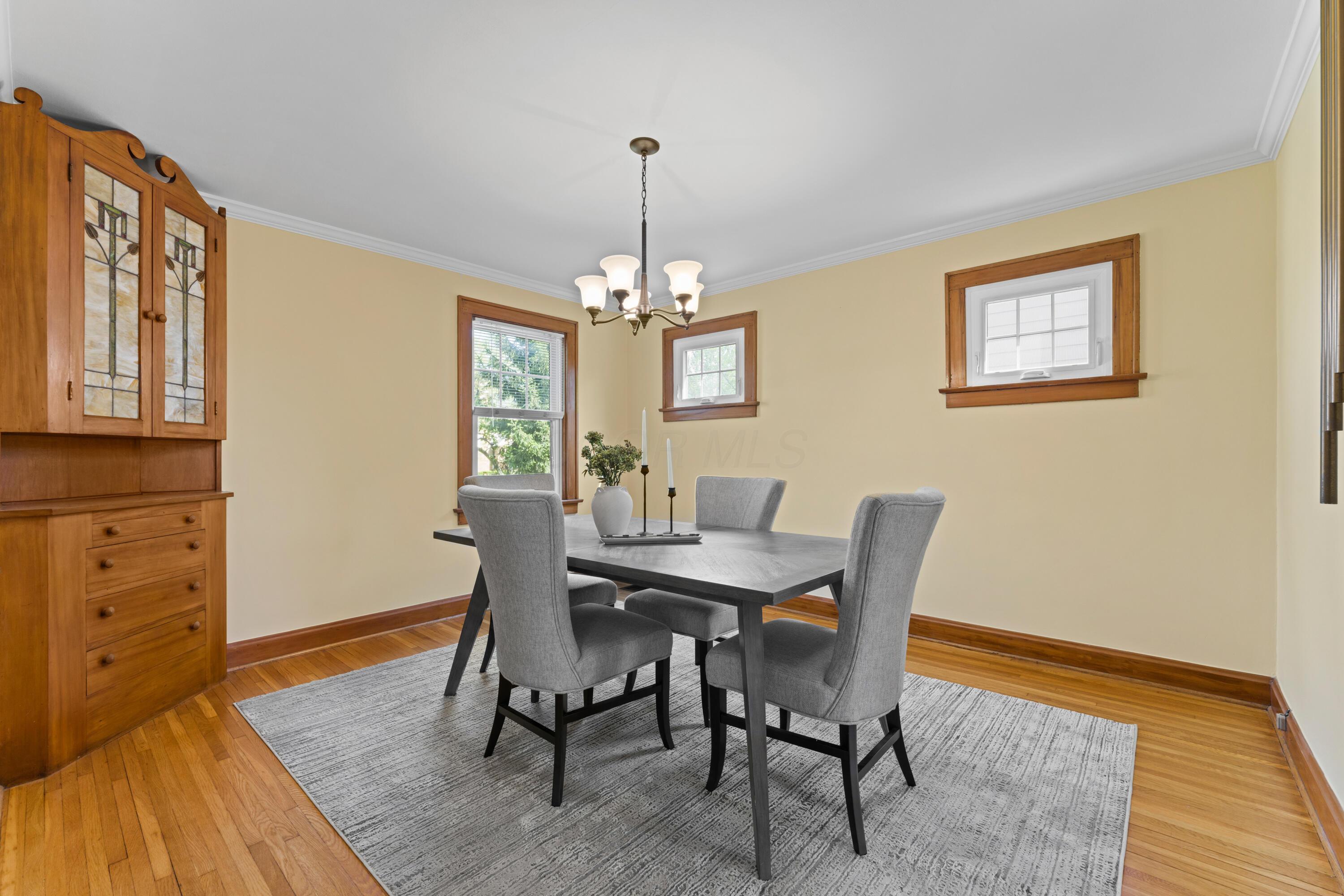 949 South Cassingham Road Columbus, OH 43209 - Photo 14 of 52 Dining room