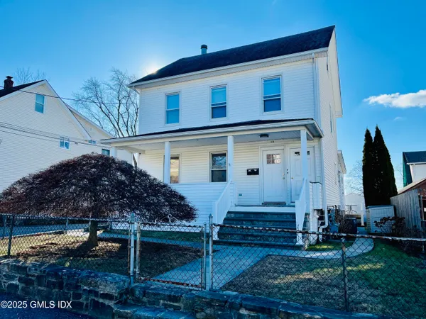 a house view with a outdoor space