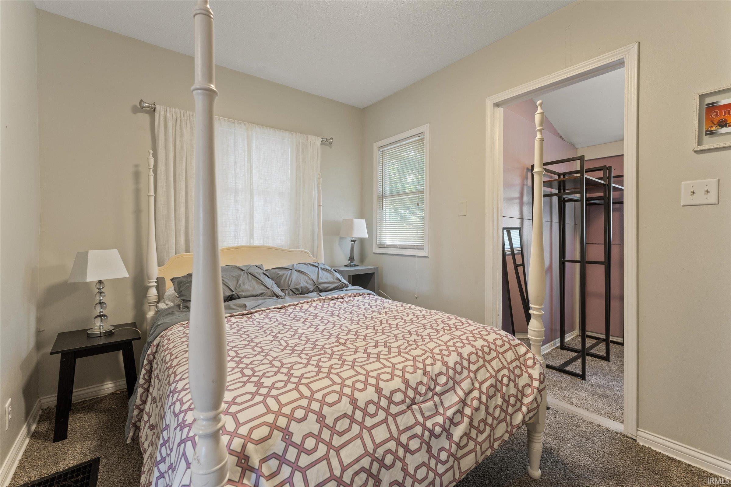 809 Turnock Street South Bend, IN 46617 - Photo 15 of 36