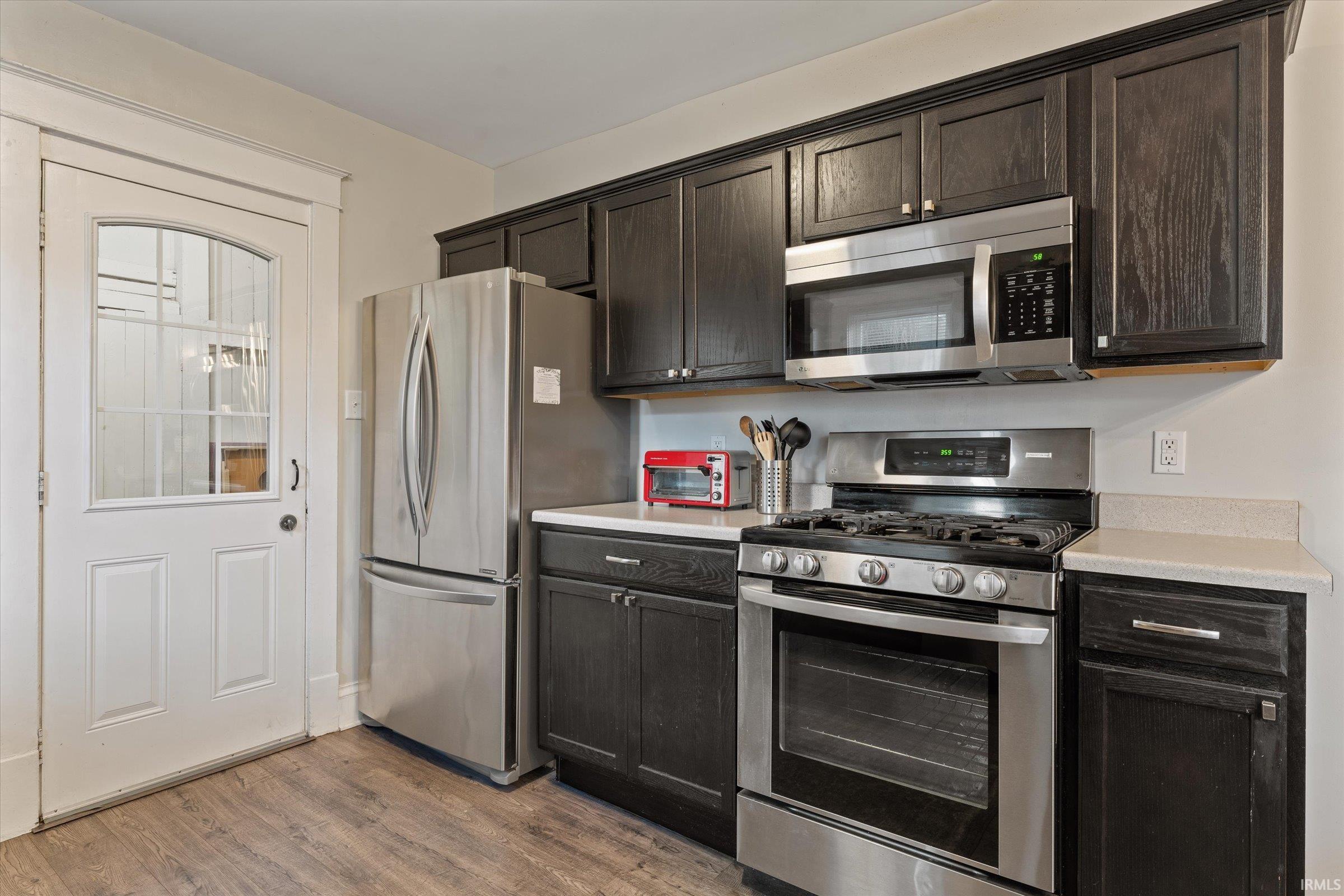 809 Turnock Street South Bend, IN 46617 - Photo 3 of 36