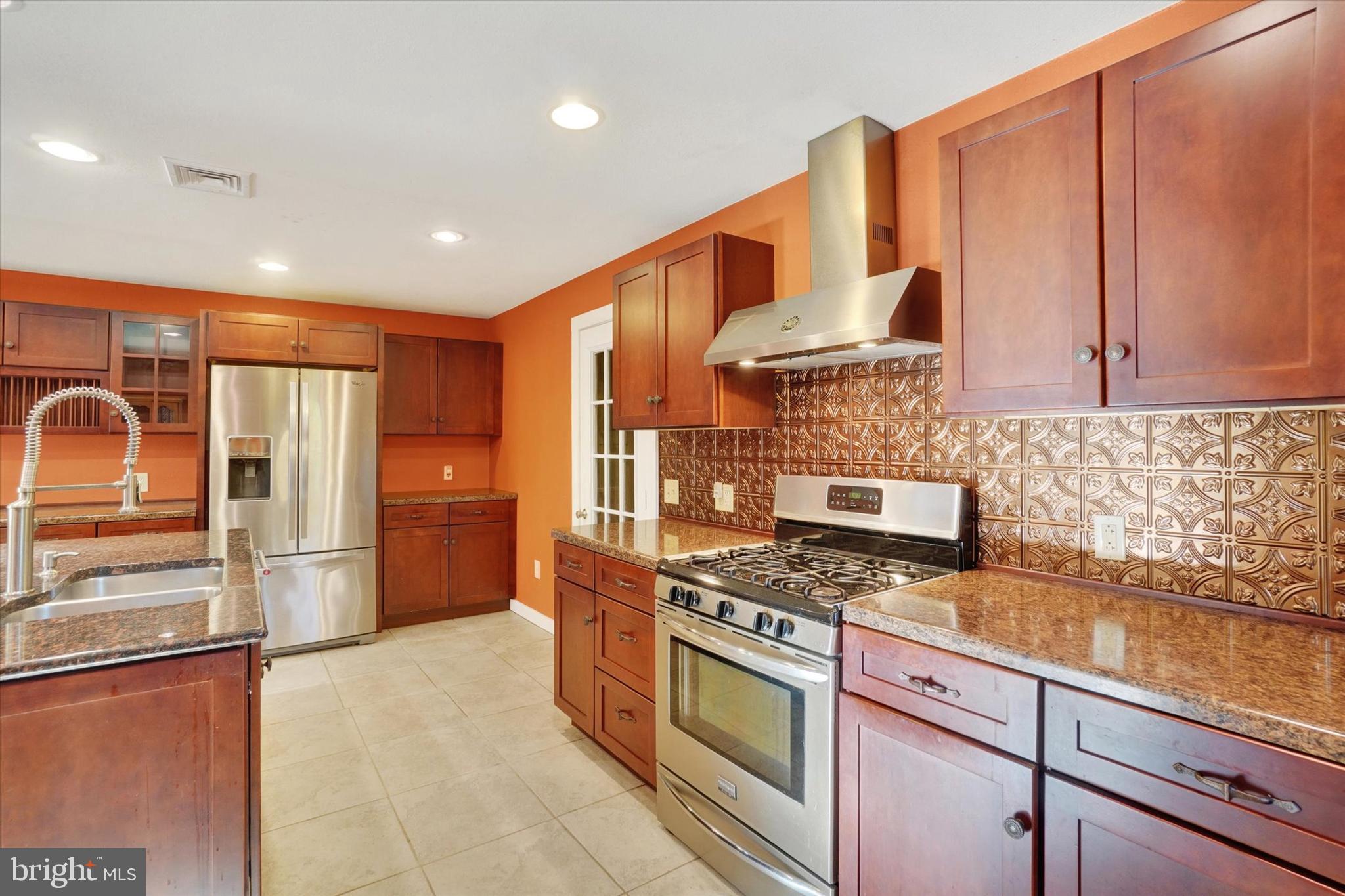 255 Meadow Road York, PA 17406 - Photo 11 of 42 Gallery Image 11