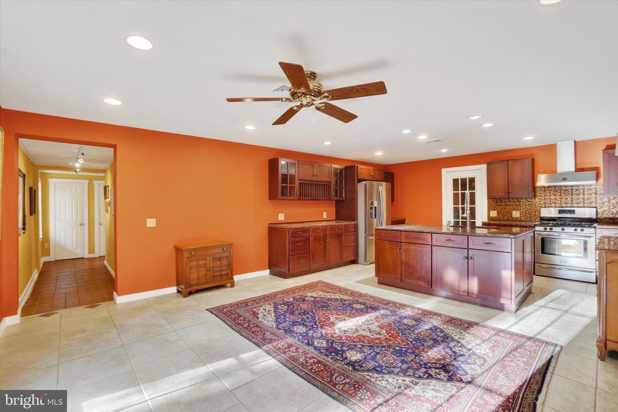 255 Meadow Road York, PA 17406 - Photo 9 of 42 Gallery Image 9