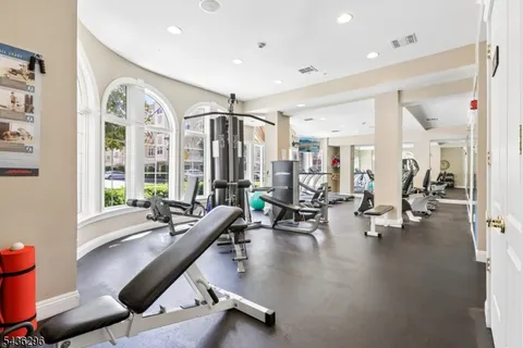 $499,999 | 9104 Ravenscroft Road, Clifton, NJ 07013