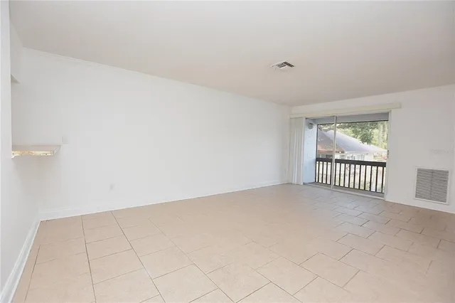 $1,200 | 141 Fernery Road, Unit B5, Lakeland, FL 33809