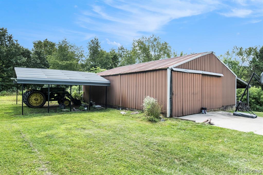 1490 Gage Road Holly, MI 48442 - Photo 18 of 27 Gallery Image 18