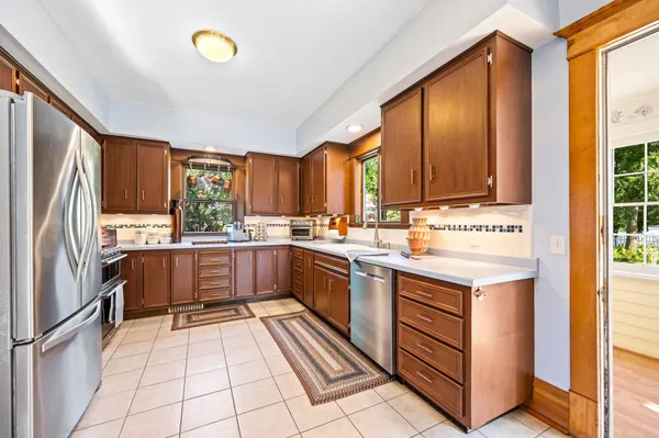 $825,000 | 936 Memorial Drive, Sturgeon Bay, WI 54235