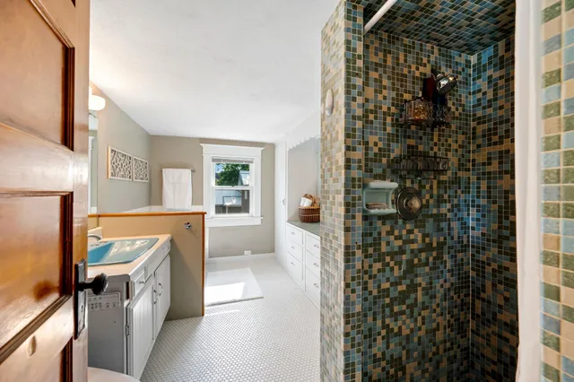 $849,900 | 936 Memorial Drive, Sturgeon Bay, WI 54235