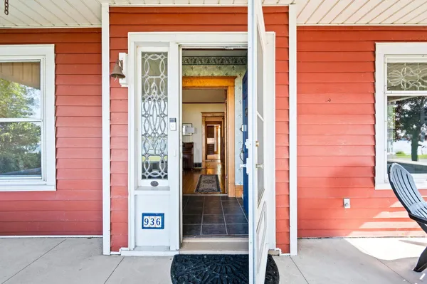 $825,000 | 936 Memorial Drive, Sturgeon Bay, WI 54235