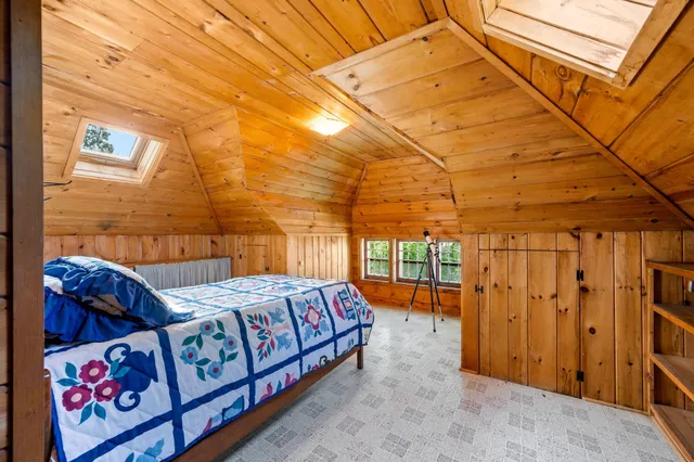 $849,900 | 936 Memorial Drive, Sturgeon Bay, WI 54235