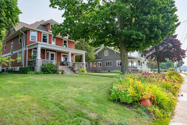 $849,900 | 936 Memorial Drive, Sturgeon Bay, WI 54235