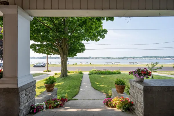 $825,000 | 936 Memorial Drive, Sturgeon Bay, WI 54235