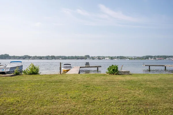$825,000 | 936 Memorial Drive, Sturgeon Bay, WI 54235