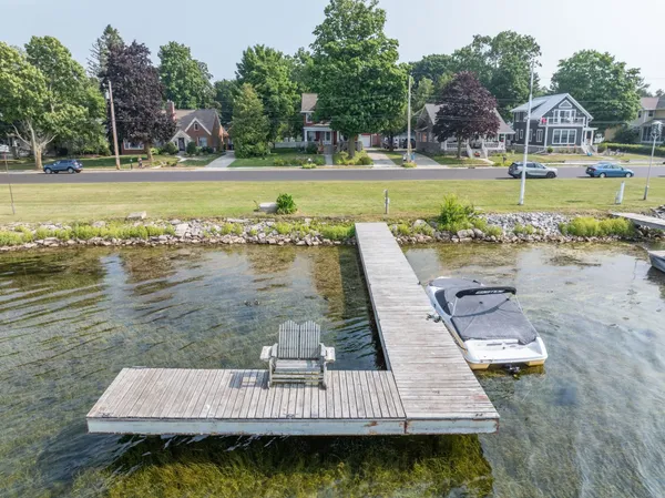 $825,000 | 936 Memorial Drive, Sturgeon Bay, WI 54235