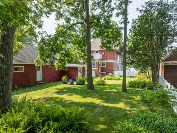 $825,000 | 936 Memorial Drive, Sturgeon Bay, WI 54235