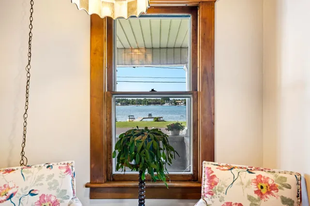 $849,900 | 936 Memorial Drive, Sturgeon Bay, WI 54235