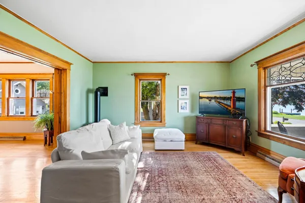 $825,000 | 936 Memorial Drive, Sturgeon Bay, WI 54235