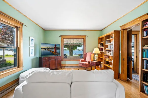 $825,000 | 936 Memorial Drive, Sturgeon Bay, WI 54235