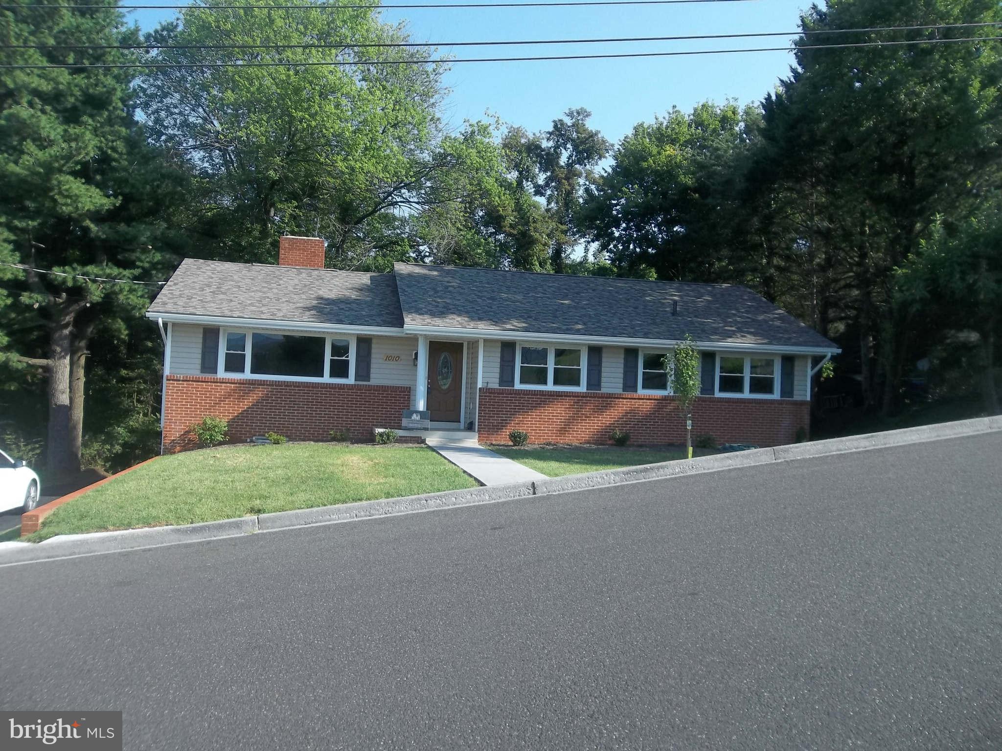 1010 Braxton Road Front Royal, VA 22630 - Photo 2 of 30 Exterior (Front)