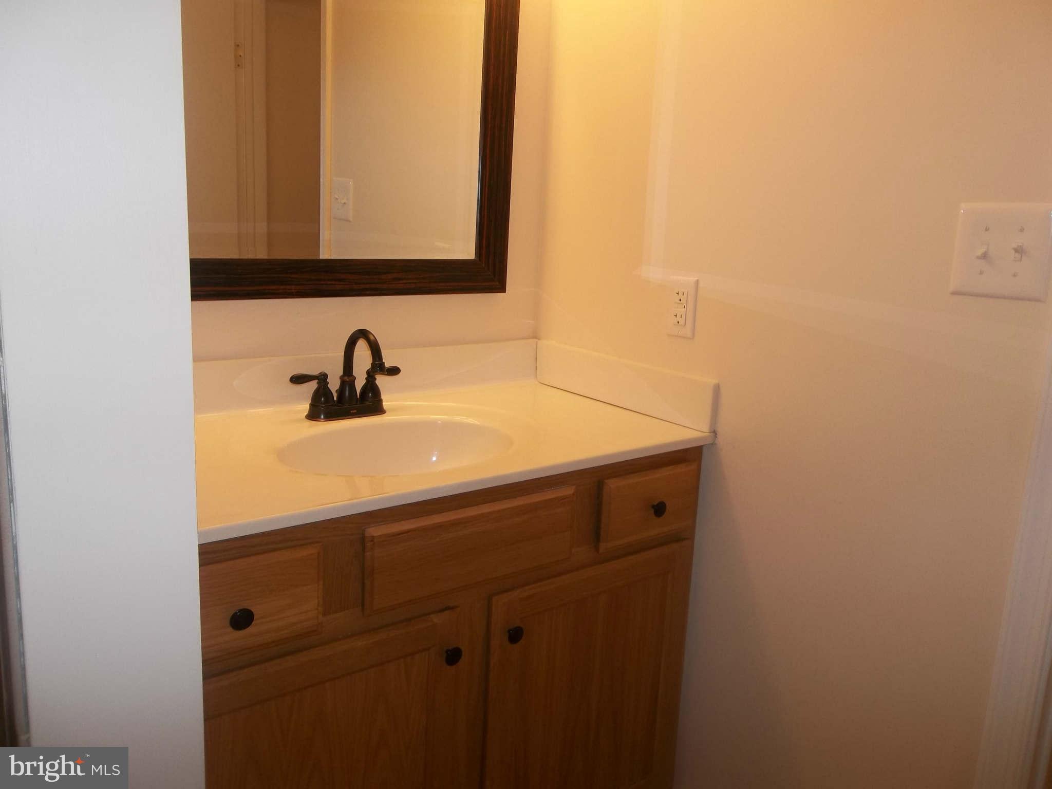 1010 Braxton Road Front Royal, VA 22630 - Photo 27 of 30 Bath