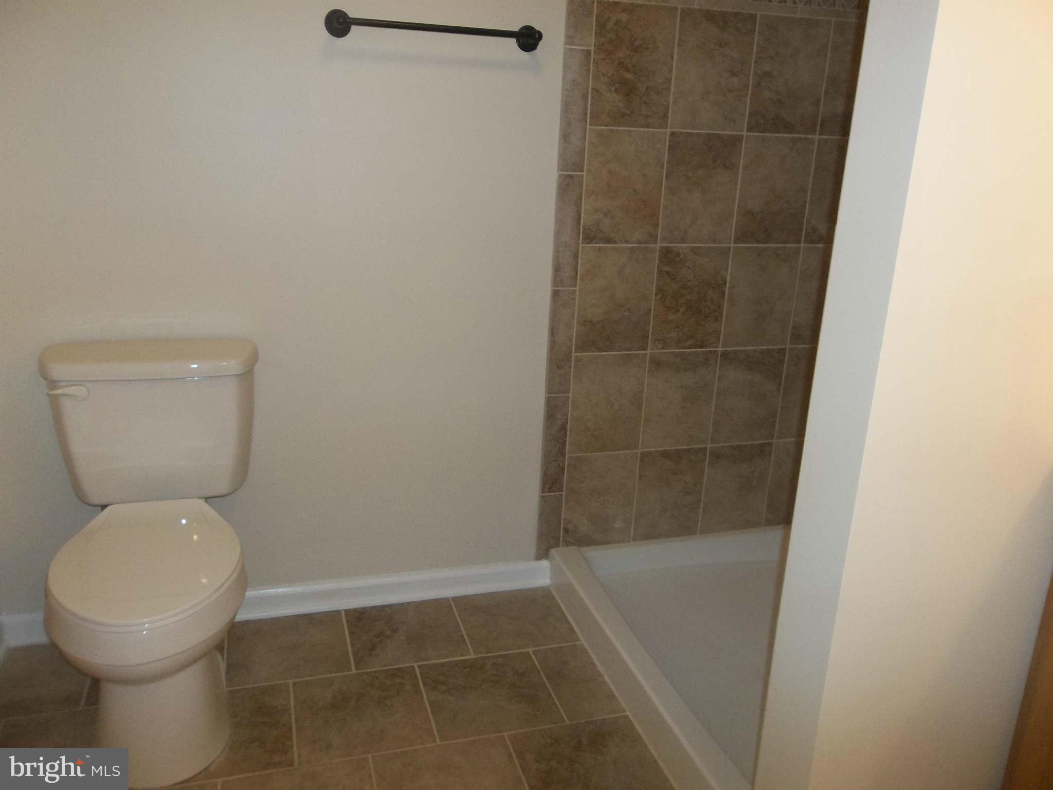 1010 Braxton Road Front Royal, VA 22630 - Photo 28 of 30 Bath