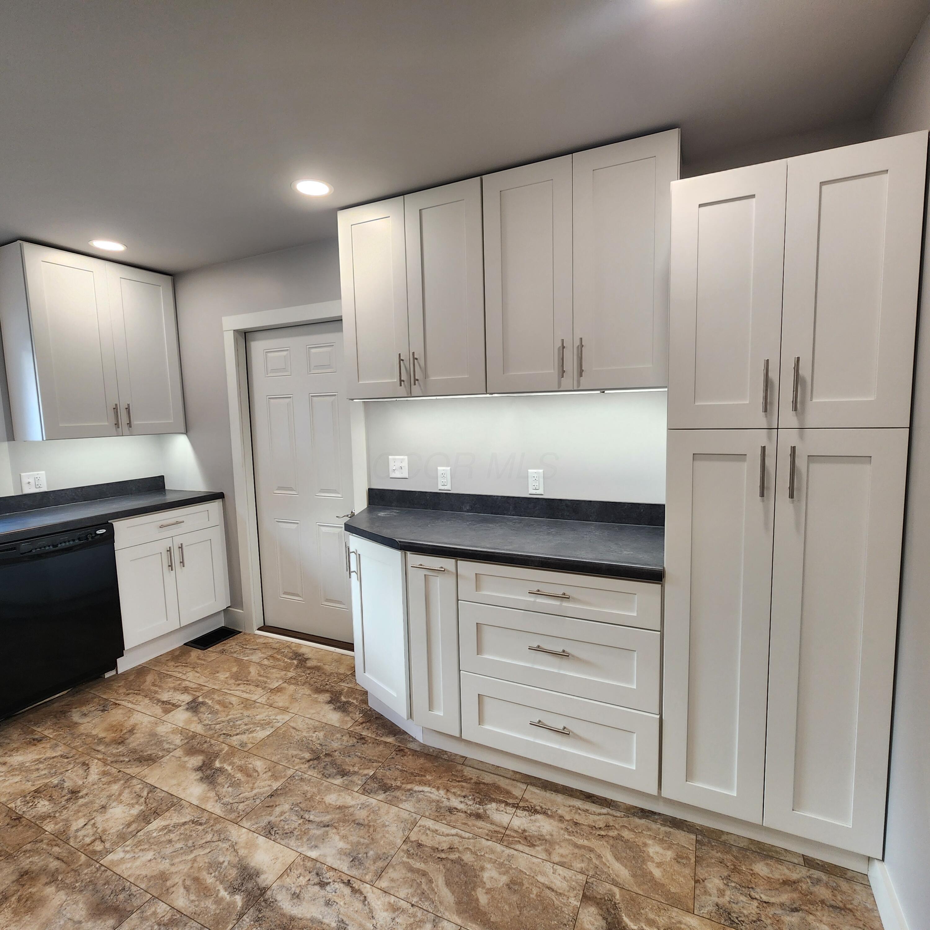 471 Haines Road Sycamore, OH 44882 - Photo 12 of 50 1000012363