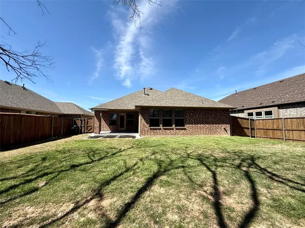 $2,000 | 2305 Caroline, Anna, TX 75409