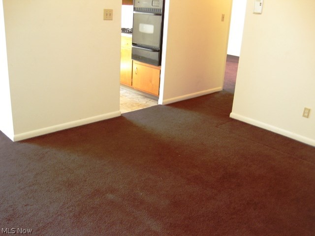 850 South Green Road, Unit 2 Cleveland, OH 44121 - Photo 5 of 15