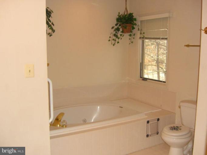 3131 Courtside Road Bowie, MD 20721 - Photo 8 of 17 Master Bath