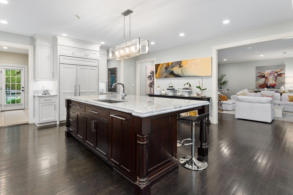 391 Dudley Road Newton, MA 02459 - Photo 5 of 19