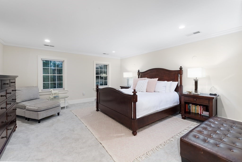 391 Dudley Road Newton, MA 02459 - Photo 9 of 19