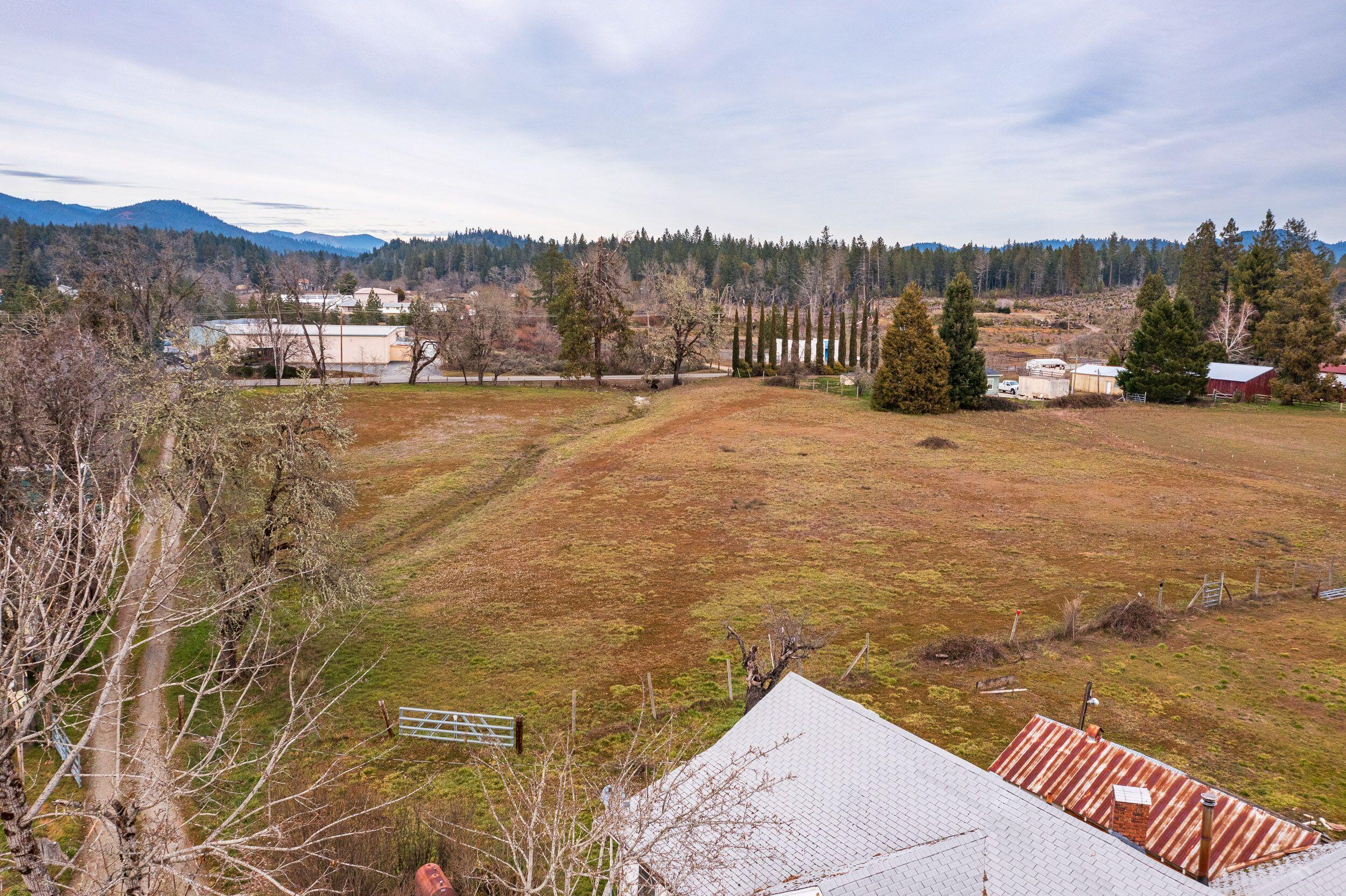 175 Deer Creek Road Selma, OR 97538 - Photo 12 of 25 tpYOnxGg