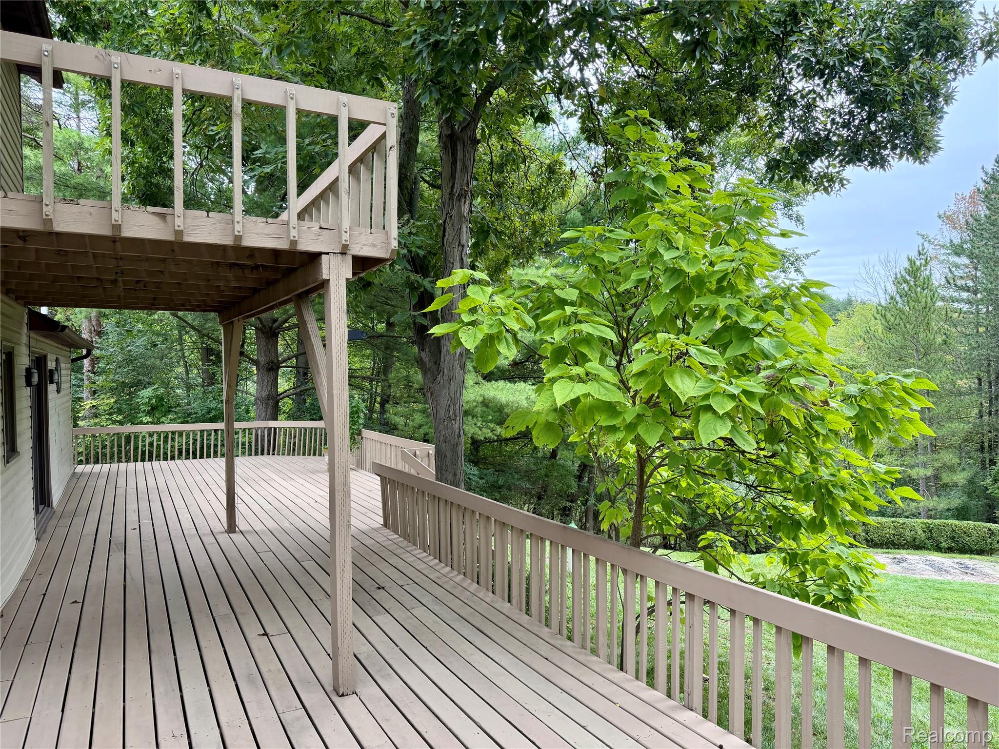 10280 Nimphie Road Fenton, MI 48430 - Photo 24 of 30 Multi-level wood deck with perimeter railing